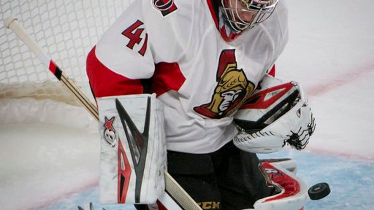Stone, Karlsson score late to lift Sens over Canadiens 4-3